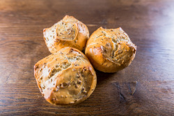 Pane di segale con semi di lino